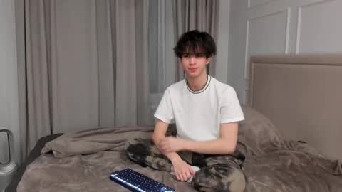 your_shy_guy online show from March 2, 6:37 pm