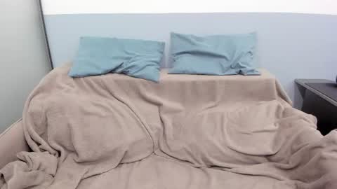 your_shy_guy online show from June 28, 9:51 pm
