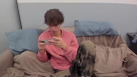 your_shy_guy online show from July 2, 7:20 am