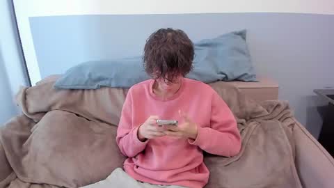 your_shy_guy online show from August 14, 8:40 am