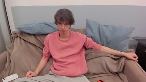 your_shy_guy online show from August 15, 8:35 pm