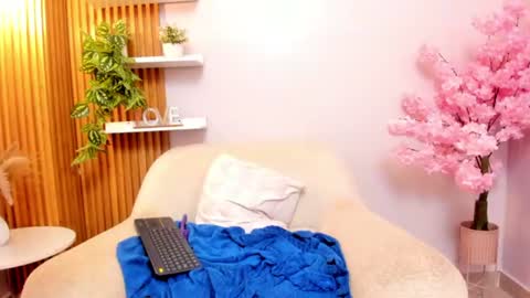 NATASHA online show from August 12, 1:52 am