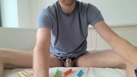 your_slave_boi online show from August 1, 12:55 pm