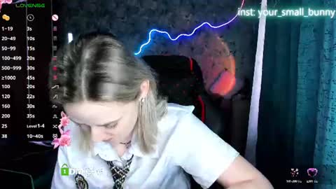 Molly online show from August 3, 5:36 am