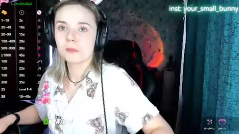 Molly online show from August 11, 6:26 am
