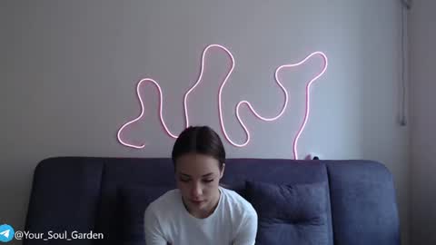 Zoe online show from August 2, 11:11 pm
