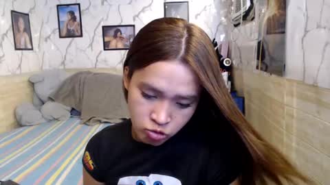your_twinkletoes18 online show from July 22, 7:38 pm