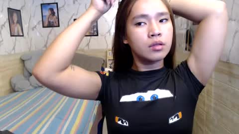 your_twinkletoes18 online show from July 22, 9:06 pm