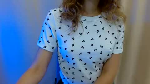 Adeline online show from August 14, 1:26 pm