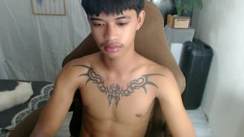 yourasian_eric online show from July 21, 4:20 pm
