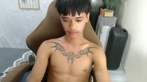 yourasian_eric online show from July 22, 2:52 pm