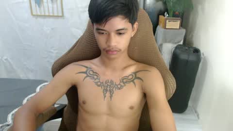 yourasian_eric online show from July 23, 5:54 am