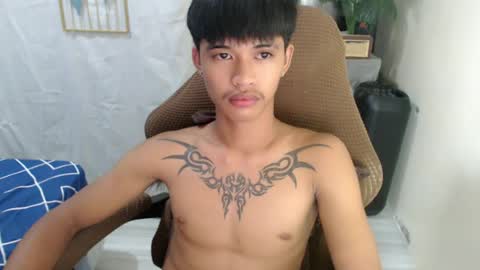 yourasian_eric online show from July 23, 5:04 pm