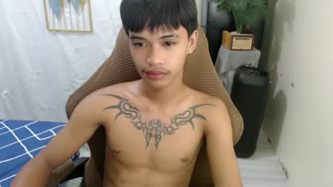 yourasian_eric online show from July 25, 4:00 pm
