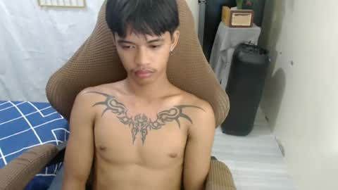 yourasian_eric online show from July 27, 10:10 am