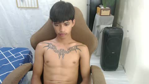 yourasian_eric online show from July 31, 12:11 pm