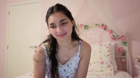yourbella37 online show from August 2, 8:16 pm