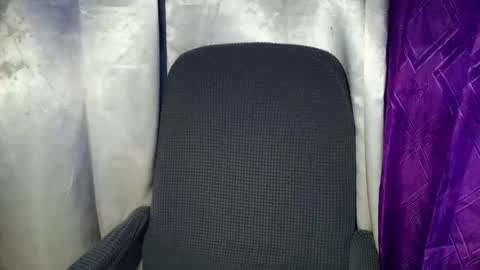 rainy online show from August 11, 1:40 am