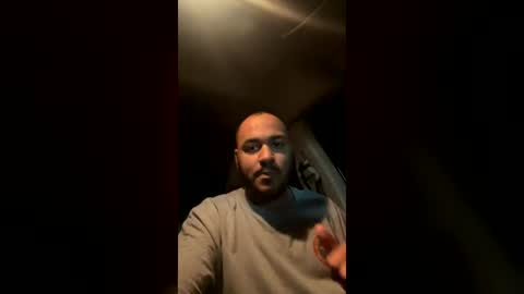 yourboyy32 online show from July 2, 2:12 am