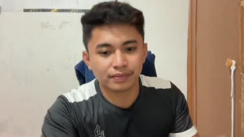 yourcummer_mykhel online show from August 7, 6:19 pm