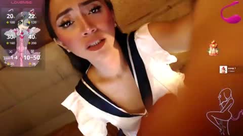 JEN  online show from August 12, 2:52 pm