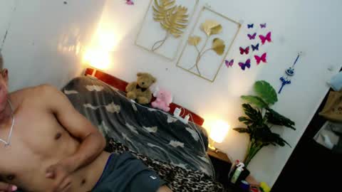 Rence online show from July 4, 8:33 pm