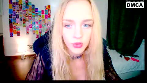 yourfairyalice_ online show from August 9, 12:33 am