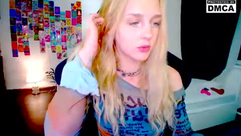 yourfairyalice_ online show from August 13, 1:08 am