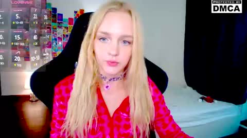 yourfairyalice_ online show from August 14, 2:48 am