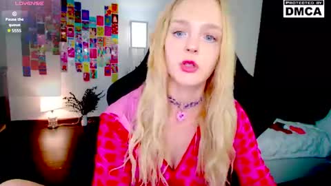 yourfairyalice_ online show from August 14, 10:13 pm