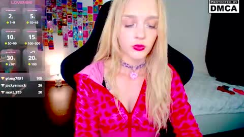 yourfairyalice_ online show from August 14, 11:19 pm