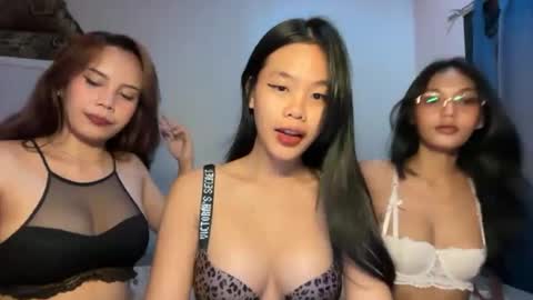 yourfantasyyy_ online show from July 28, 11:49 am