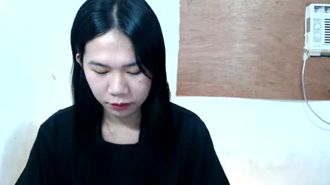 yourfavv_kim online show from August 10, 11:22 am