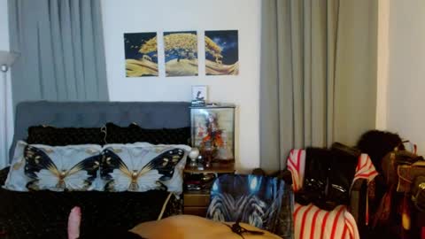 Fem boi Nards online show from July 8, 2:43 pm