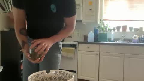 yourgarbageman online show from May 27, 6:54 pm
