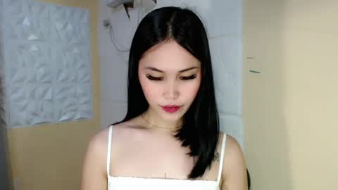 yourgoddess_cristine online show from August 14, 11:30 pm