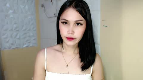 yourgoddess_cristine online show from August 15, 3:32 am