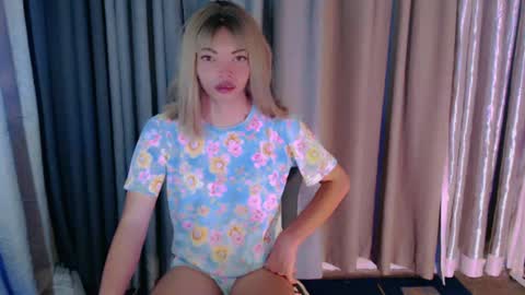 Amy Walker online show from August 15, 3:38 pm