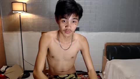 yourguy_josh23 online show from March 13, 12:12 pm