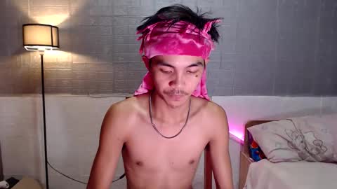 yourguy_josh23 online show from March 15, 5:12 am