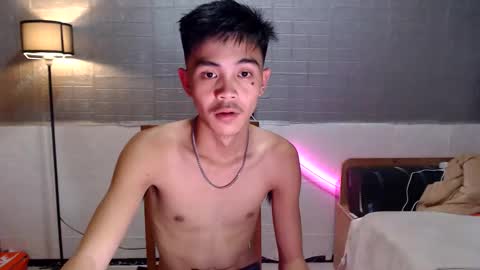 yourguy_josh23 online show from March 18, 6:08 am