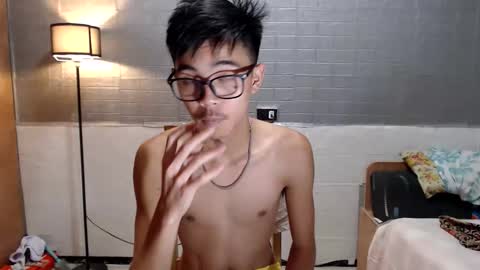 yourguy_josh23 online show from March 26, 7:12 am