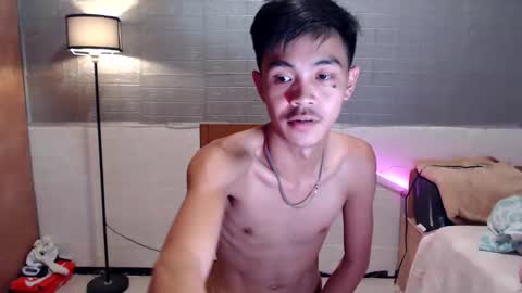 yourguy_josh23 online show from March 28, 6:42 am