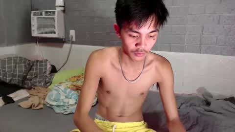 yourguy_josh23 online show from April 16, 8:33 am