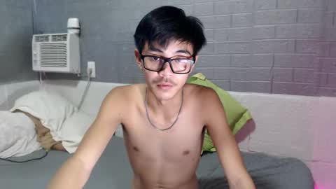 yourguy_josh23 online show from April 24, 1:59 pm