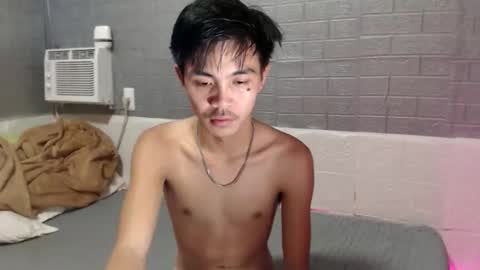 yourguy_josh23 online show from April 26, 4:08 am