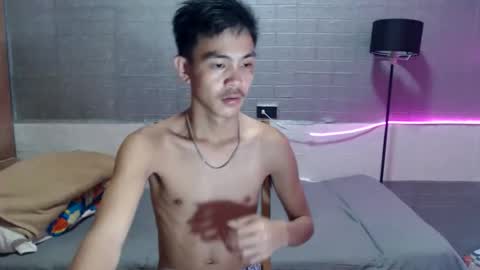yourguy_josh23 online show from May 11, 4:04 am