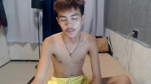 yourguy_josh23 online show from August 4, 4:59 pm