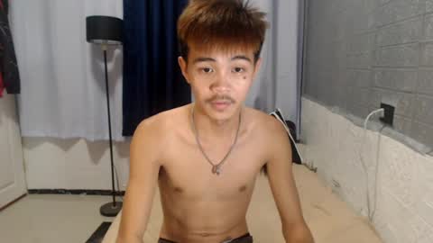 yourguy_josh23 online show from August 5, 4:49 pm