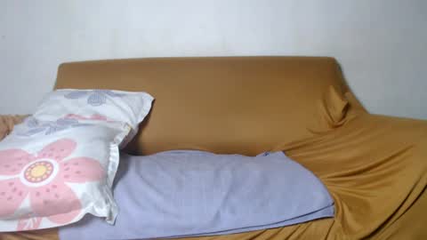 yourhotboobies23 online show from August 13, 1:08 am